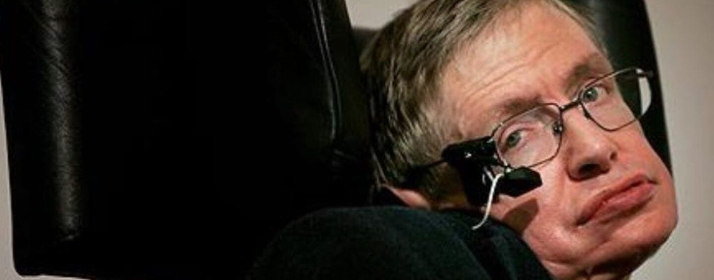 Tecnologia que ajuda Stephen Hawking a falar é liberada pela Intel. E é free!