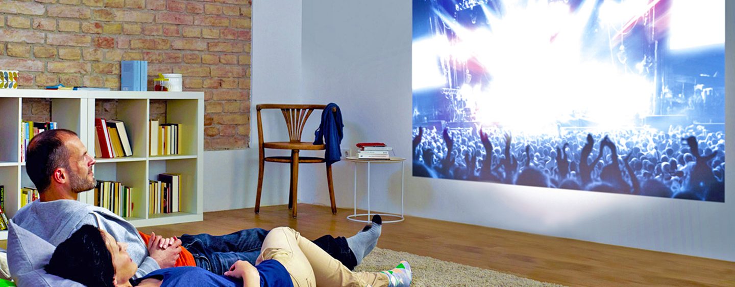 BenQ lança linha completa de projetores 4K para home cinema