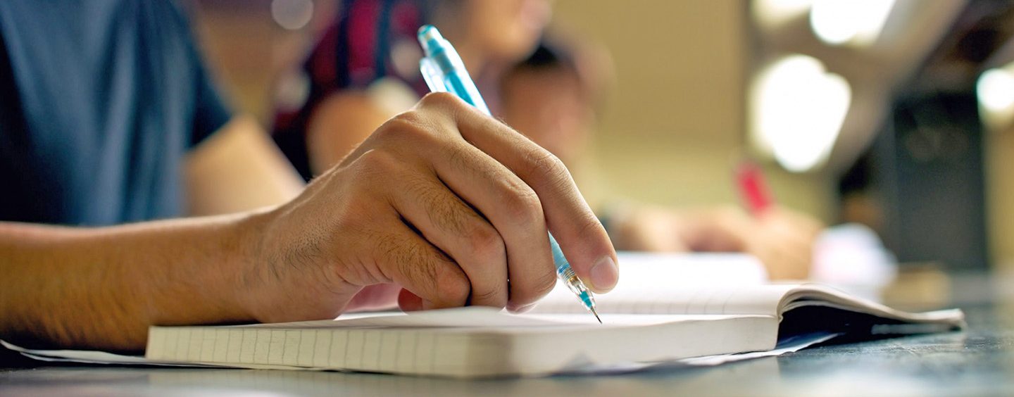 Plataforma oferece serviço gratuito para preparação para o ENEM