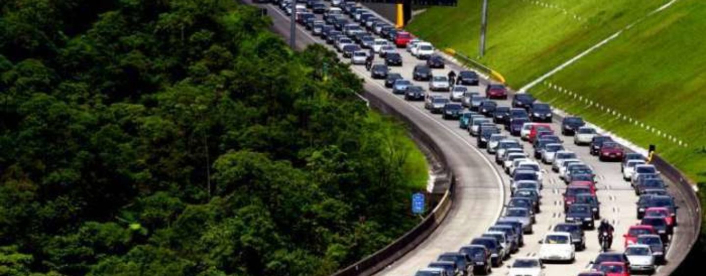 Waze dá dicas para evitar trânsito nas compras de natal e para cair na estrada no fim de ano