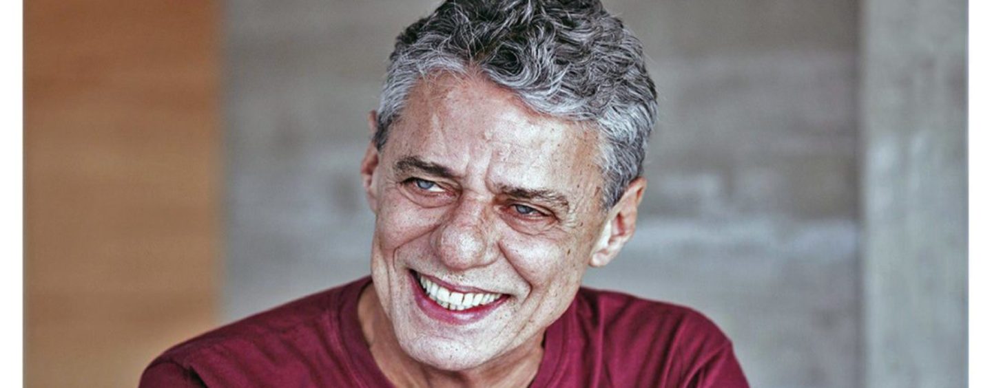 Chico Buarque apresenta sua turnê “Caravanas” em São Paulo