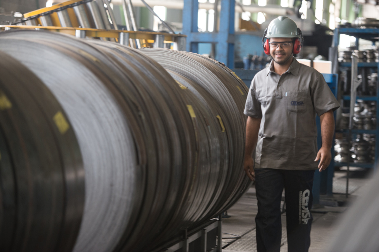Construção civil e indústria do aço têm projeção de crescimento para 2021