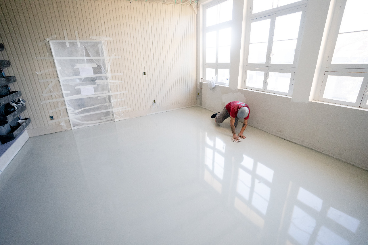 Mais de 80% dos profissionais preferem seguir trabalho remoto e reformam a casa